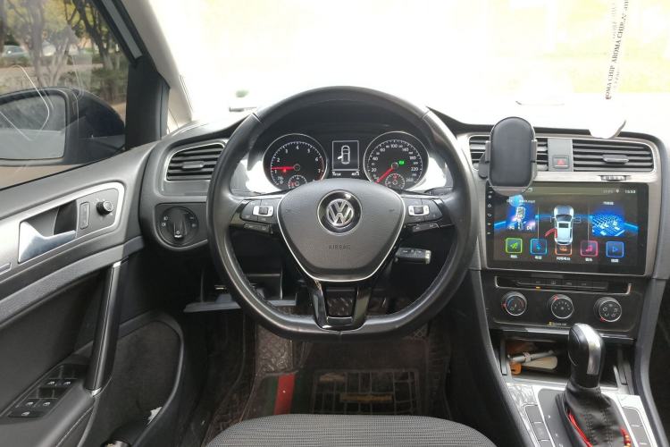 Used Volkswagen Golf 2018 230TSI Automatic Comfort Model
