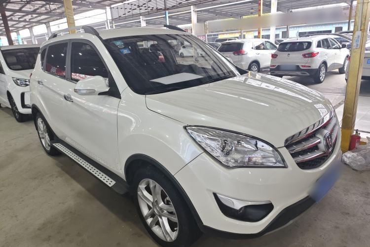 Used CHANGAN CS35 2015 1.6L Automatic Luxury Model China V Standard
