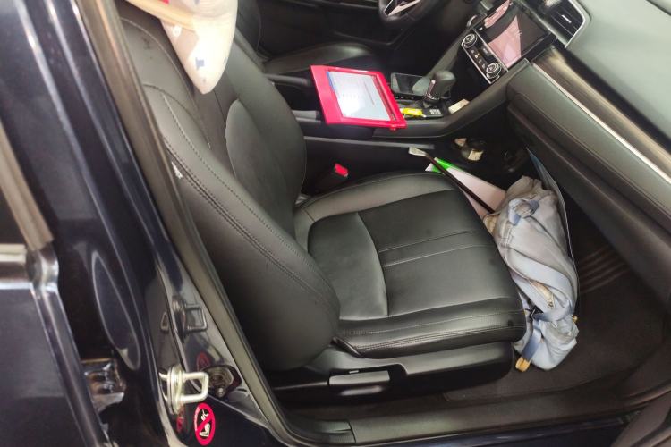 Used Honda Civic 2019 220TURBO CVT Dynamic Edition China VI Right Front Seat