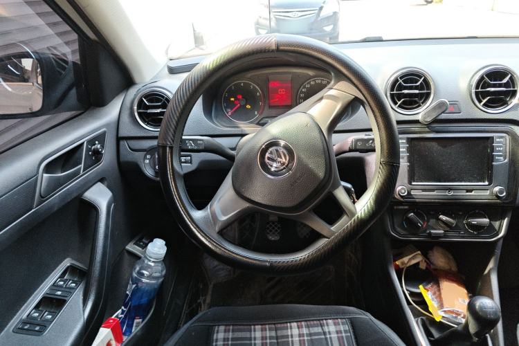 Used Volkswagen Jetta 2017 1.5L Manual Fashion Edition
