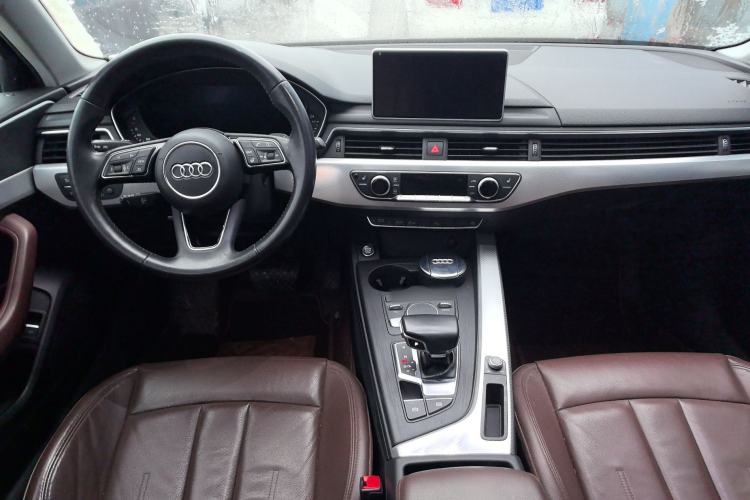 Used Audi A4L 2018 30th Anniversary Edition 40 TFSI Fashion Model
