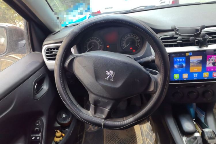 Used Peugeot 301 2014 1.6L Manual Comfort Edition Steering Wheel
