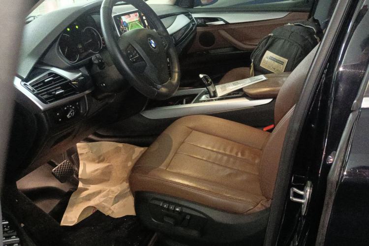 Used BMW X5 2017 xDrive35i Middle East Left Front Seat