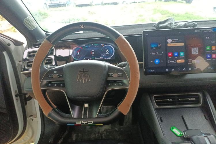 Used BYD Qin L 2024 DM-i 120KM Beyond Model Center Console