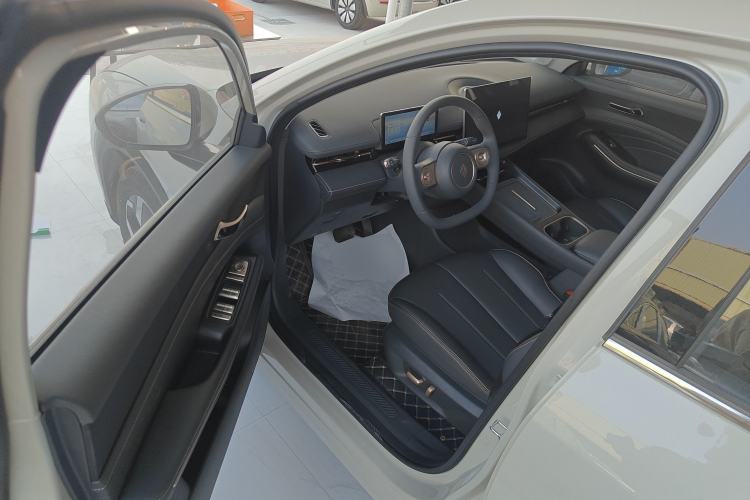 Used Baojun Yunhai 2025 Model 500km Pure Electric Travel Edition Driver Seat