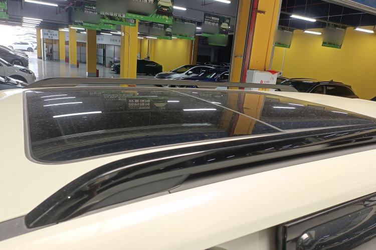 Used Formula Leopard 5 2023 Navigator Edition Roof