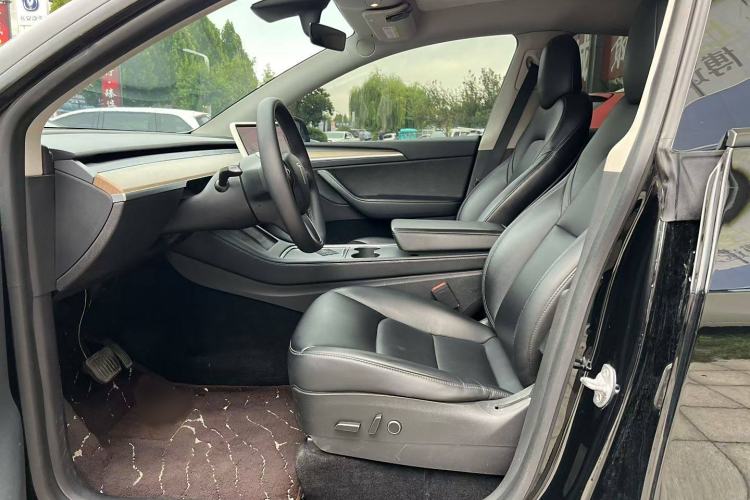 Used Tesla Model Y 2021 Long-Range All-Wheel-Drive Version