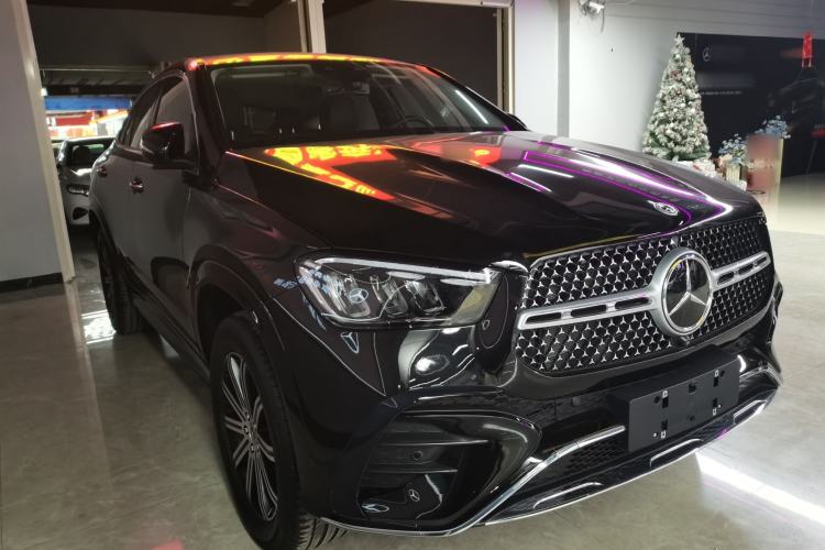 Used Mercedes-Benz GLE Coupe 2024 GLE 350 4MATIC Coupe SUV Fashion Model Front Right 45 Deg