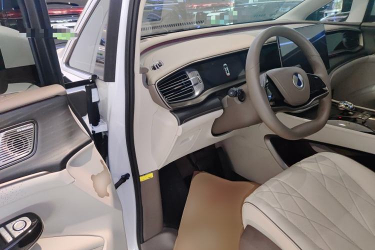 Used Denza D9 2022 DM-i 970 Four-Wheel Drive Flagship Model