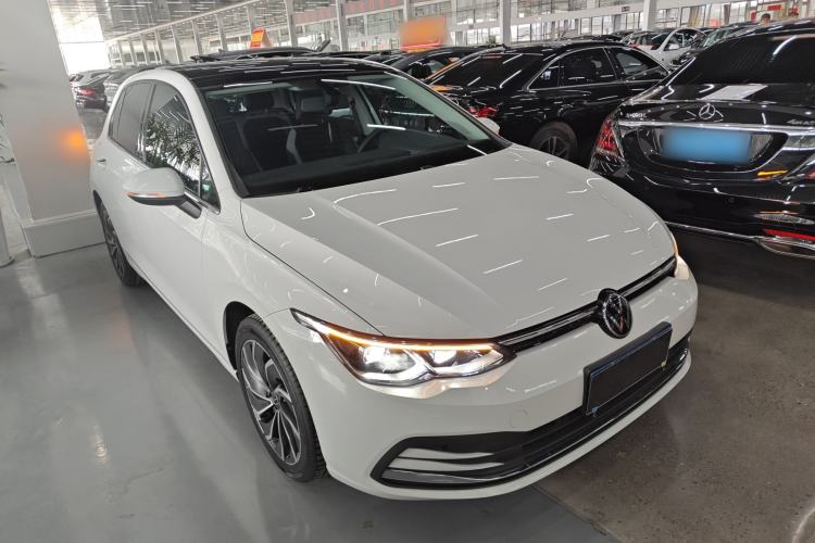 Used Volkswagen Golf 2023 Facelift 280TSI DSG Pro Front Right 45 Deg