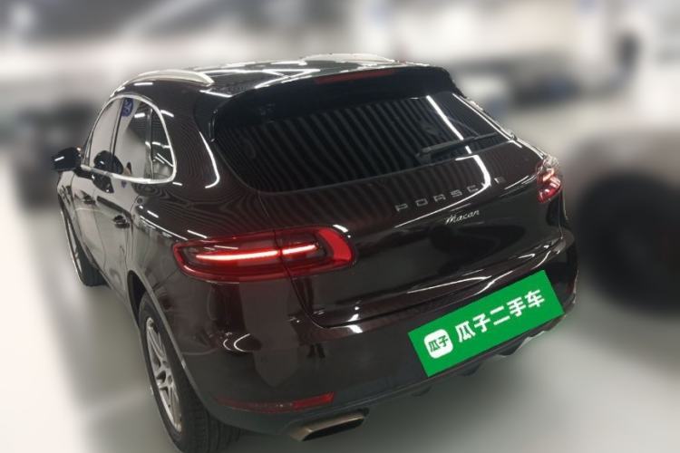 Used Porsche Macan 2017 Macan 2.0T Rear Left 45 Deg