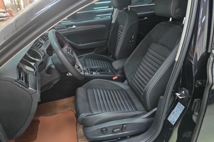 Used Volkswagen Magotan 2020 330TSI DSG Leading Model Left Front Seat