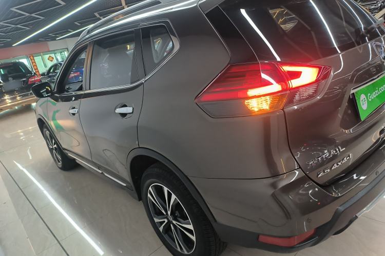 Used Nissan X-Trail 2019 2.5L CVT Smart Connect Leading Edition 4WD