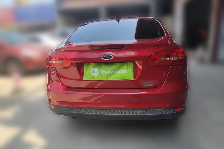 Used Ford Focus 2017 Sedan EcoBoost 125 Manual – Ultra-Style Edition with SmartDrive Features