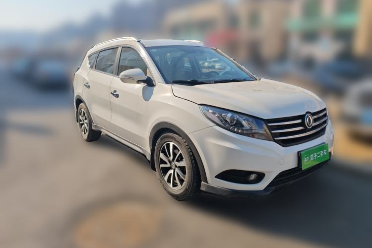 Used Dongfeng Fengon 580 2016 1.5T Manual Luxury Edition Front Right 45 Deg