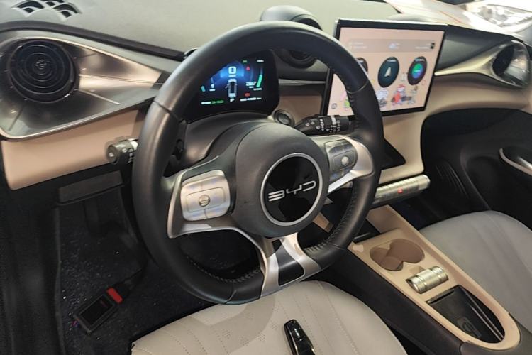 Used BYD Dolphin 2023 420 km Fashion Edition
