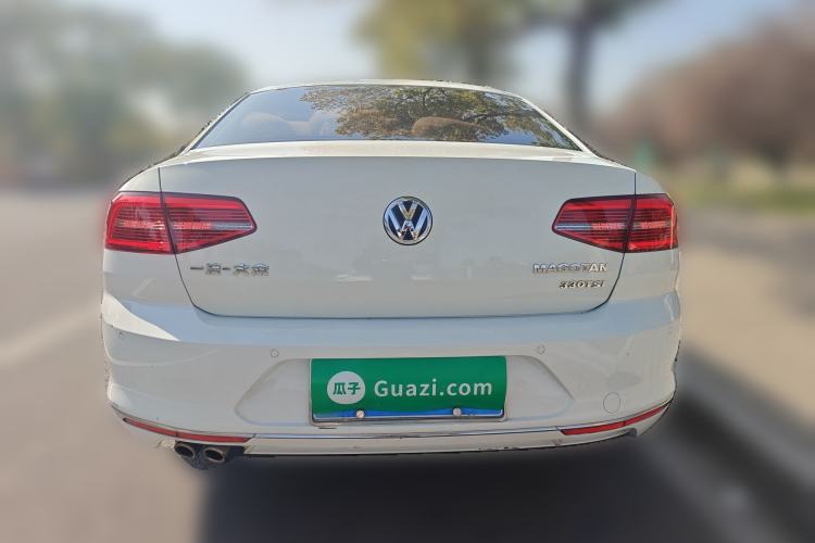 Used Volkswagen Magotan 2017 330TSI DSG Leading Model
