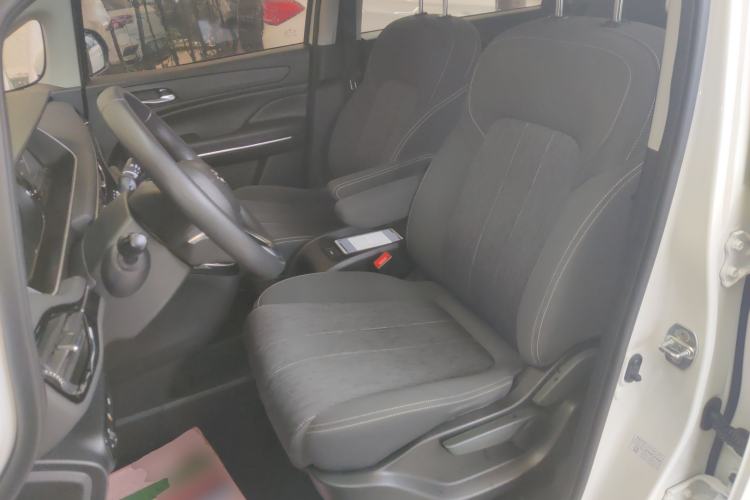 Used GAC Trumpchi M6 2021 270T DCT Elite Edition (7-seater)
