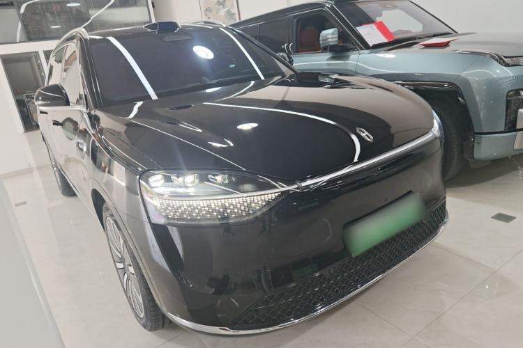 Used Hima AITO M9 2025 Extended-Range Ultra Version 52 kWh 6-Seater Front Right 45 Deg