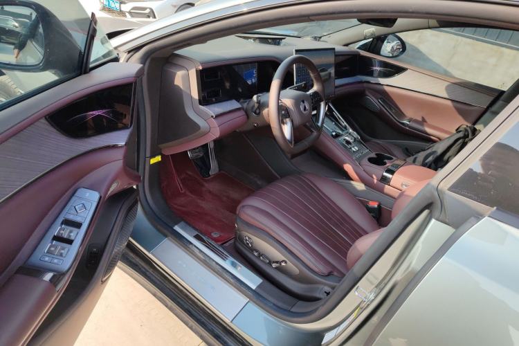 Used Denza Z9GT 2024 630 All-Wheel Drive Pro Version