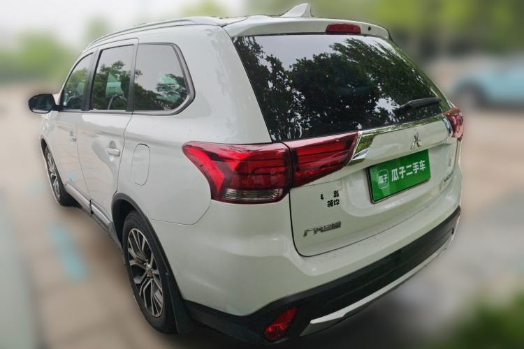 Used Mitsubishi Outlander 2018 2.0L Two-Wheel Drive Glory Edition 5 Seats