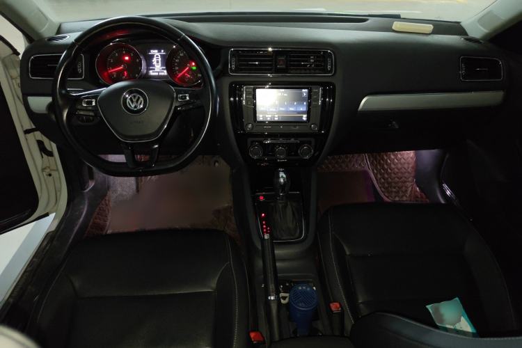Used Volkswagen Sagitar 2018 280TSI DSG Ignite Edition Interior 2