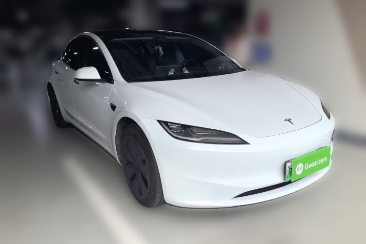 Used Tesla Model 3 2023 Rear-Wheel-Drive Version Front Right 45 Deg