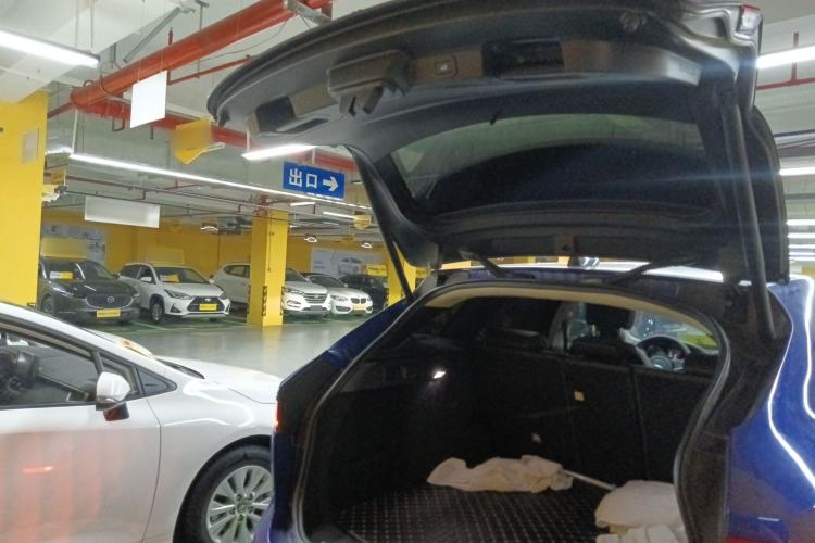 Used Jaguar F-PACE 2020 2.0T Urban Deluxe Edition Trunk