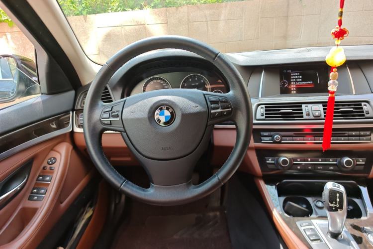 Used BMW 5 Series 2014 525Li Leading Model Steering Wheel
