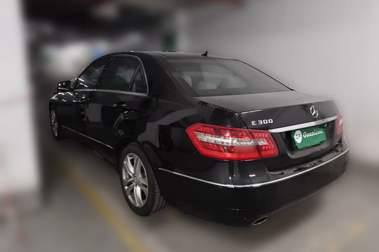 Used Mercedes-Benz E-Class 2009 E 300 Fashion Model Rear Left 45 Deg