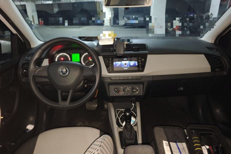 Used Skoda Fabia 2017 1.4L Automatic Car Enjoy Edition Center Console