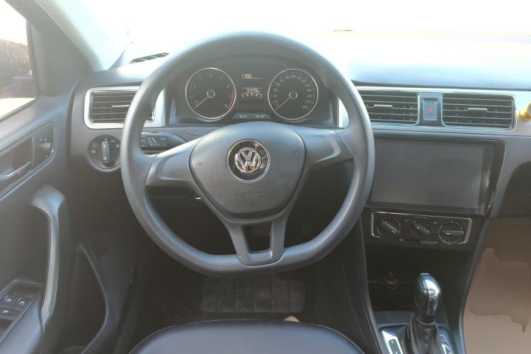 Used Volkswagen Santana 2015 Haval H6 1.6L Automatic Comfort Model
