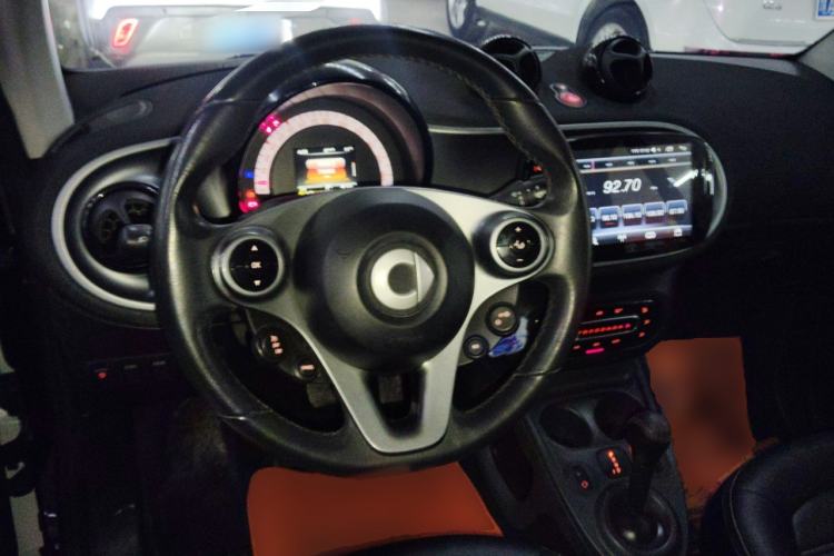 Used smart fortwo 2015 1.0L 52 kW Hardtop Passion Edition
