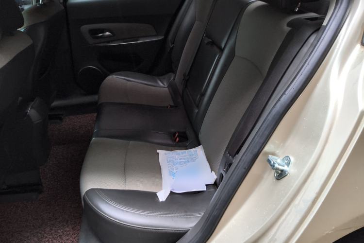 Used Chevrolet Cruze 2013 1.8L SE AT Left Rear Seat