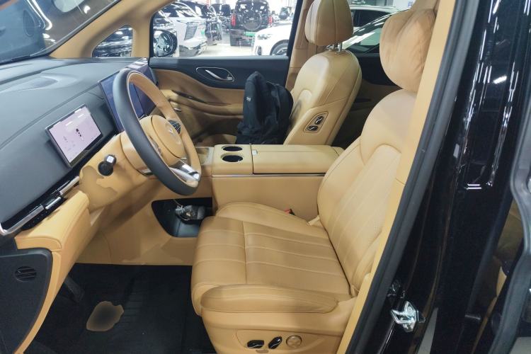 Used VOYAH Dream 2025 PHEV Four-Wheel Drive Excellence Kunpeng Edition Left Front Seat