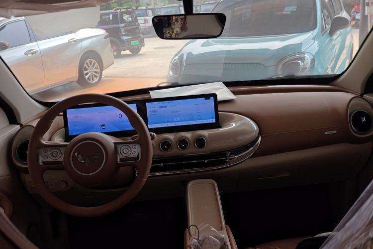 Used Wuling Bingo 2025 333 km Lingxi Connected Version Center Console