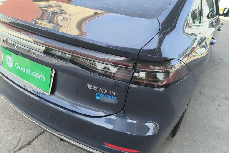 Used Geely Galaxy A7 2025 Model EM-i 150km Starship Edition Right Rear Taillight