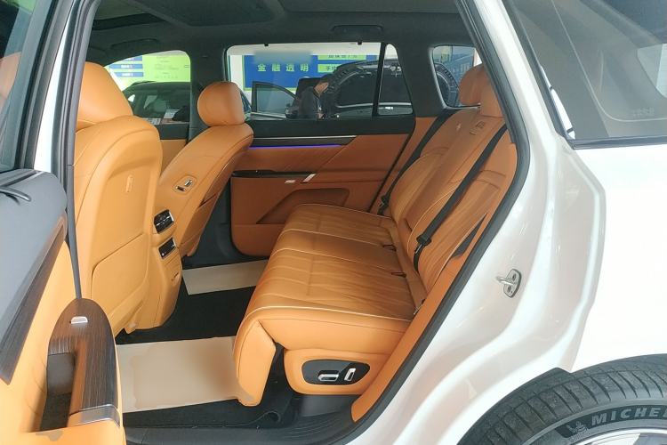 Used Dongfeng eπ eπ008 2025 210Max Range-Extended Version 5 Seats Interior 4