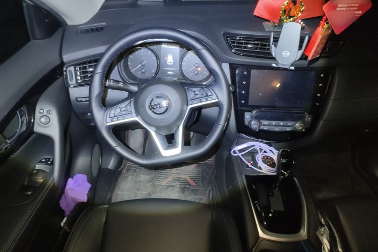 Used Nissan X-Trail 2023 Classic 2.0L Two-Wheel Drive Smart Connect Premium Edition