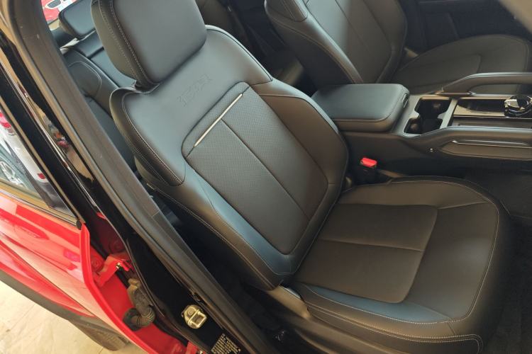 Used iCAR 03T 2024 501km Four-wheel Drive Long-Range Version Right Front Seat