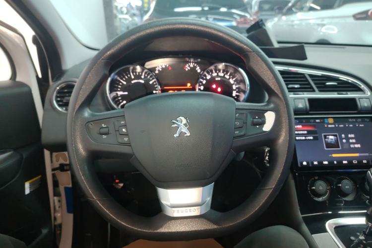 Used Peugeot 3008 2016 2.0L Automatic Classic Edition
