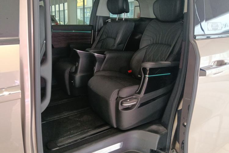 Used GAC Trumpchi M8 2024 Master Series 400T Ultimate Edition Interior 4