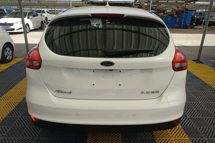 Used Ford Focus 2018 Hatchback Classic 1.6L Automatic Trendy SmartDrive Edition