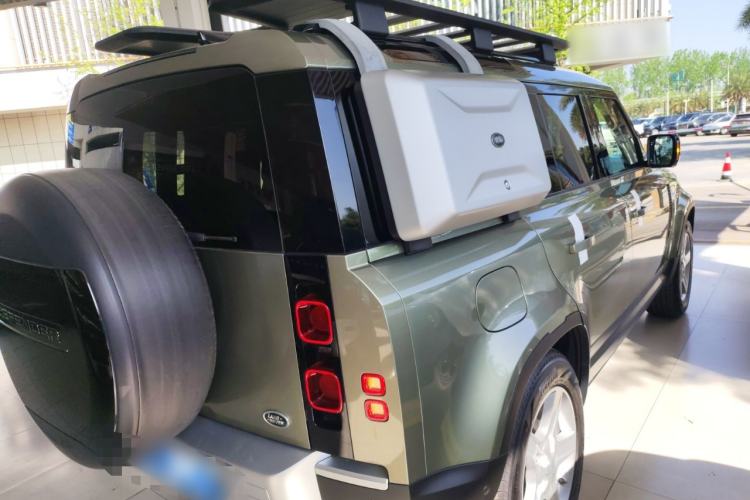 Used Land Rover Defender 2020 110 P400 HSE Rear Right 45 Deg