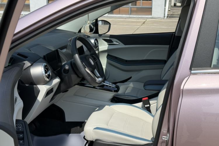 Used BYD Yuan Pro 2023 401KM Luxury Version Interior 3