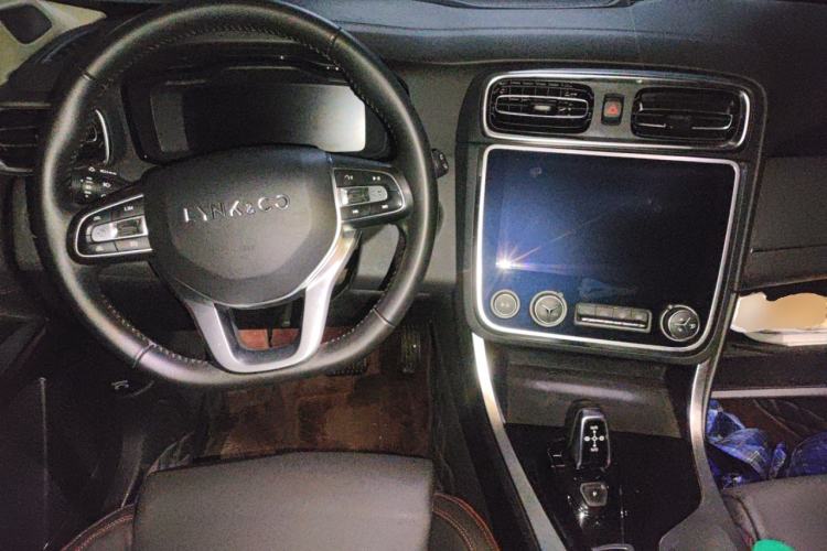 Used Lynk & Co 01 2019 2.0T Two-Wheel Drive Zhaopu Version China VI Standard
