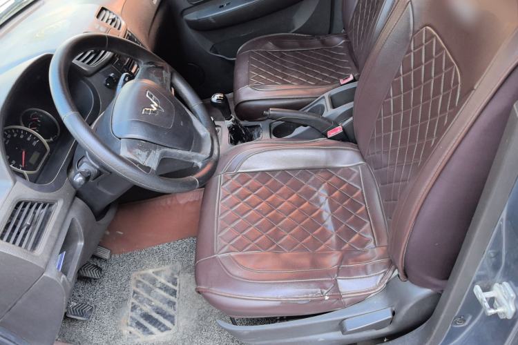 Used Wuling Hongguang 2014 1.2L Base Model China IV Left Front Seat