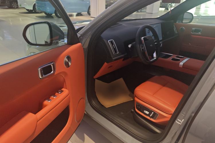 Used Li Auto L7 2025 Ultra Smart Refreshed Edition
