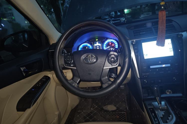 Used Toyota Camry 2015 Dual-Engine 2.5 HG Luxury Navigation Edition