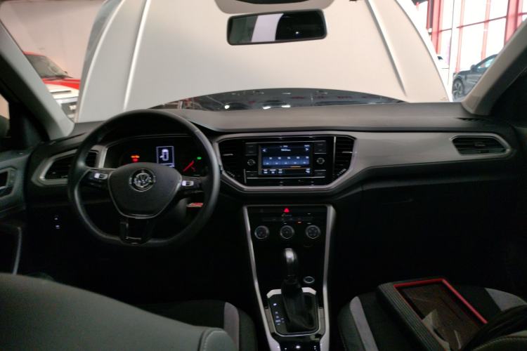 Used Volkswagen T-ROC 2019 230TSI DSG Two-Wheel-Drive Advanced Version China VI Standard
